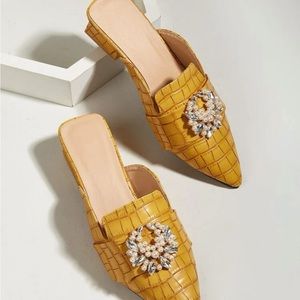 Faux pearl Decor Croc Mule Heels